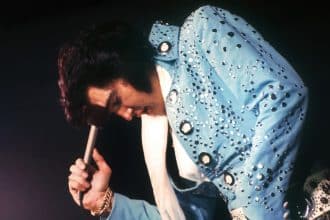 Epic elvis presley concerto cinema