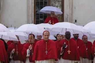 Conclave, il film dirompente sulla chiesa e le sue dinamiche di potere