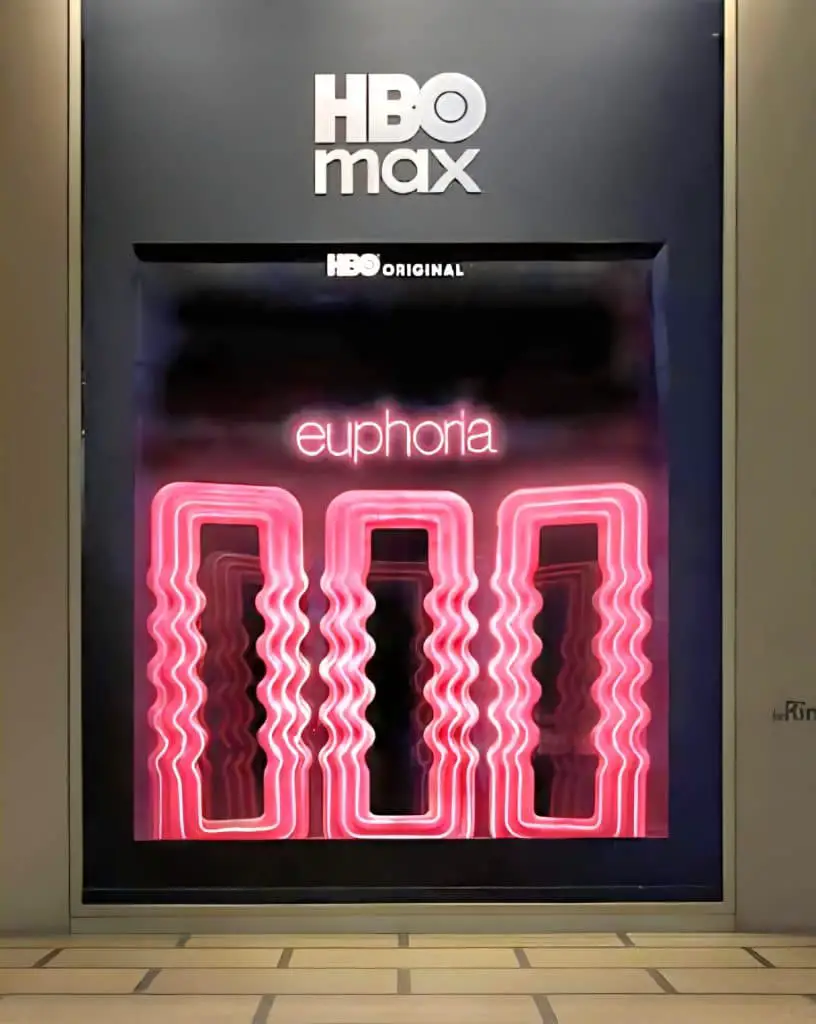 La rinascente e le vetrate urban chic griffate hbo max La rinascente e le vetrate urban chic griffate hbo max