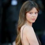 Mia goth, ritratto di un'attrice