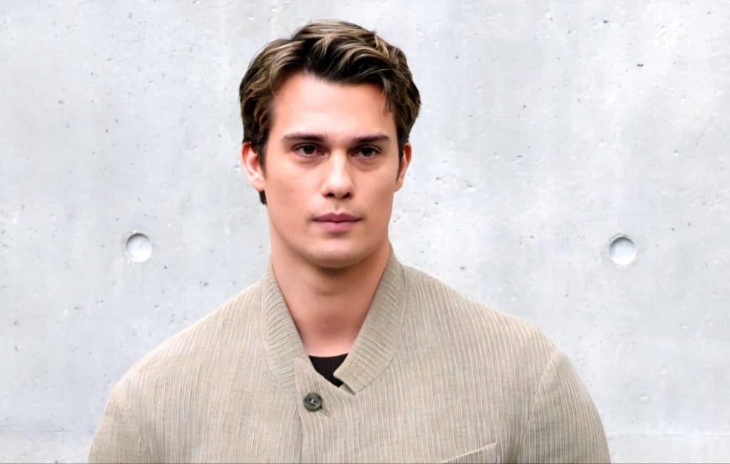 Nicholas Galitzine ritratto 4