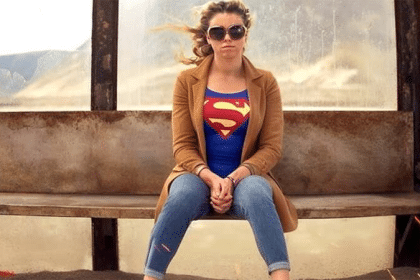 supergirl-i-nuovi-spot-tv-svelano-scene-inedite-co-2-20260526-1624