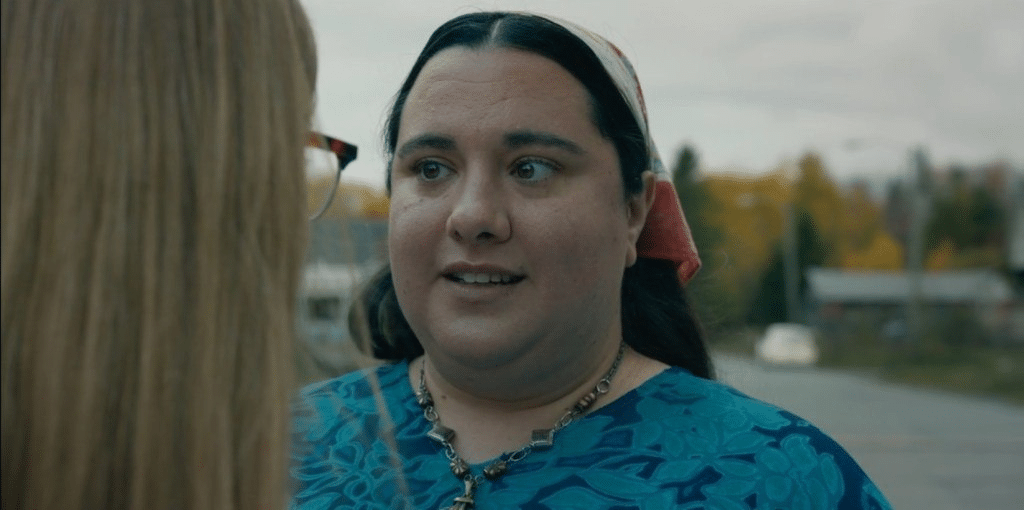 From stagione 4: chi è Clara e che ruolo ha nella serie. L’attrice è Katerina Bakolias