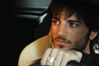 Nicolas Vaporidis celebra Notte prima degli esami a Londra