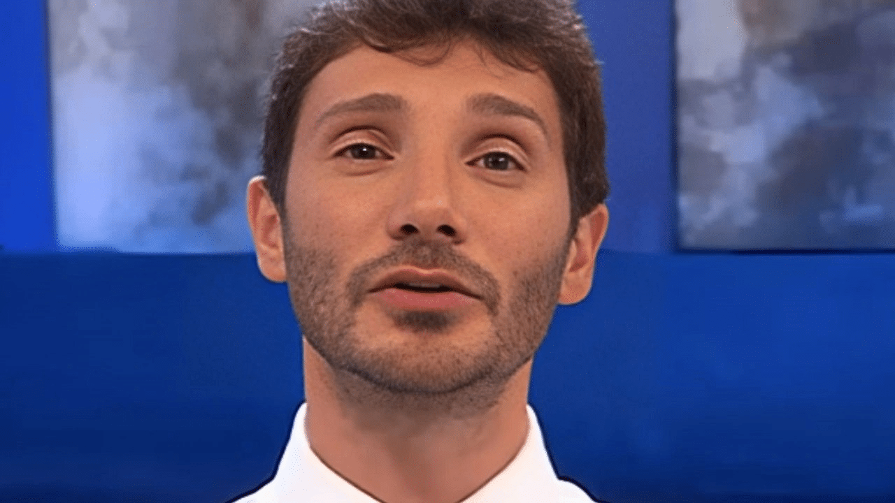 Sanremo 2027: De Martino, Cover ed Eurovision al centro