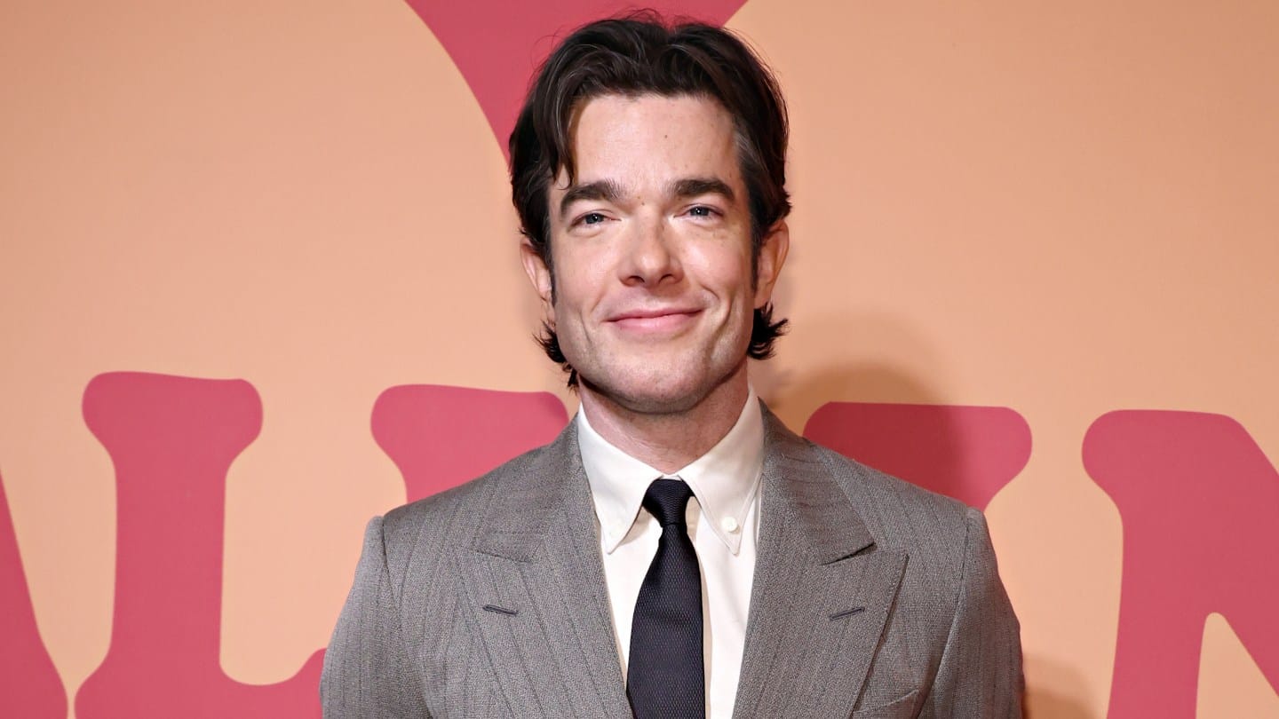 John mulaney fa la storia a wrigley field, con letterman