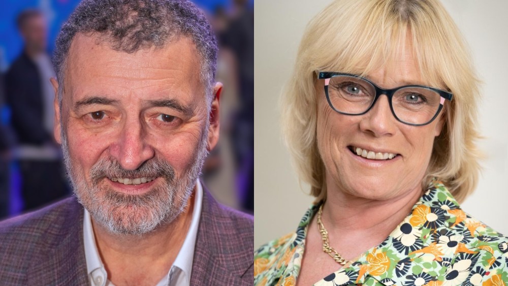 Steven moffat arriva a serielizados con number 10 sullo sfondo