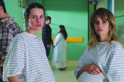 Madres paralelas, finale spiegato: di chi è davvero Cecilia