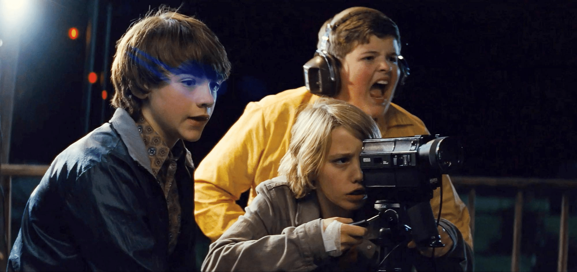 Super 8, finale spiegato: perché joe lascia andare il ciondolo