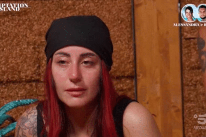 Temptation Island, chi è la misteriosa ragazza dai capelli rossi? Perché nessuno si ricordava di Iris