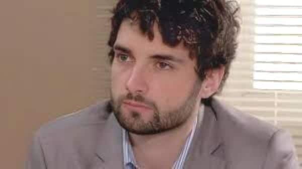Un Posto al Sole 17 luglio 2026: Gianluca rischia di crollare Un Posto al Sole 17 luglio 2026: Gianluca rischia di crollare