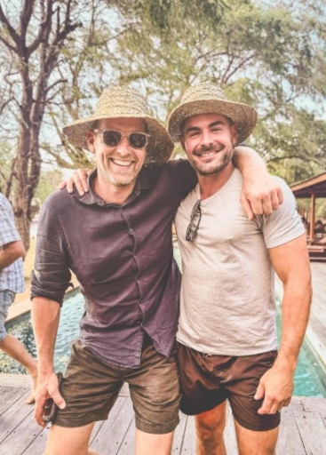 Zac Efron casa canapa