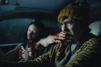 Austin Abrams nei panni di Bryan nel film Resident Evil 2026 diretto da Zach Cregger