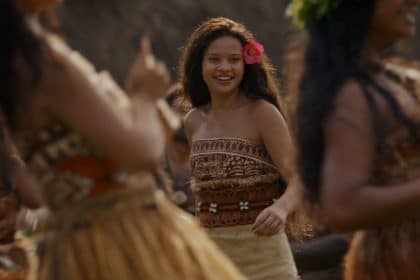 Catherine Laga'aia e Dwayne Johnson in Oceania live action, primo al box office italiano