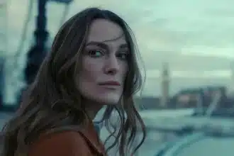 Keira Knightley nei panni di Helen Webb nella serie thriller Netflix Black Doves