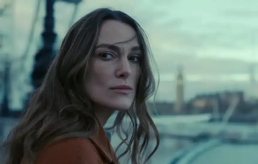 Keira Knightley nei panni di Helen Webb nella serie thriller Netflix Black Doves