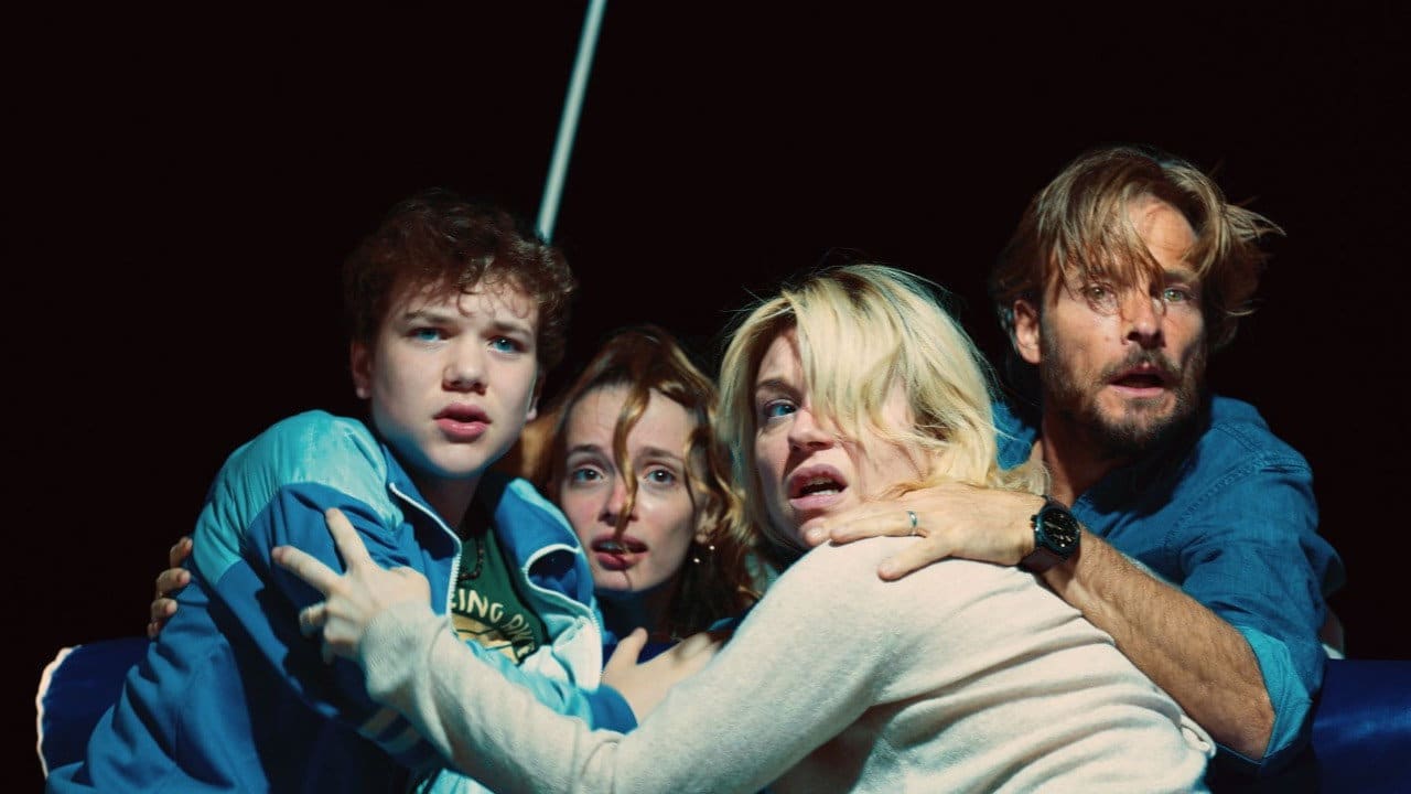 Survive - fotogramma del film