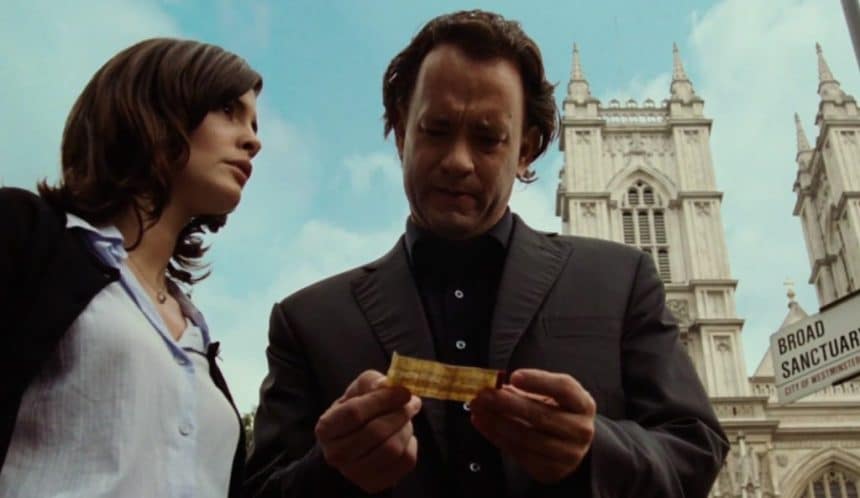Tom hanks nei panni di robert langdon nel film il codice da vinci diretto da ron howard