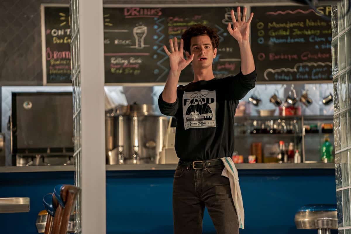 Andrew Garfield interpreta Jonathan Larson nel film Tick, Tick... Boom!