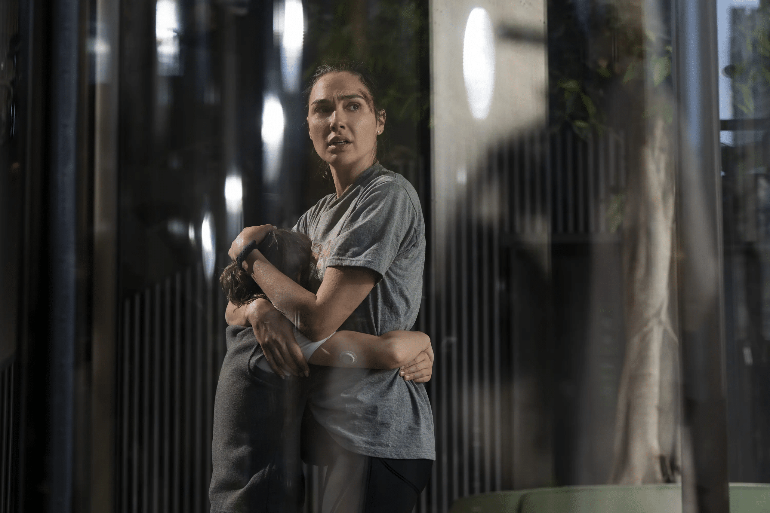 The Runner con Gal Gadot: chi ha rapito il figlio di Maia e cosa sappiamo sul thriller Prime Video