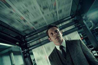 Guy Pearce e Jack O'Connell in Ink di Danny Boyle, film d'apertura della Mostra di Venezia 2026