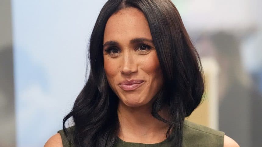Meghan Markle durante un evento pubblico prima del possibile ritorno a un progetto di recitazione nel Regno Unito