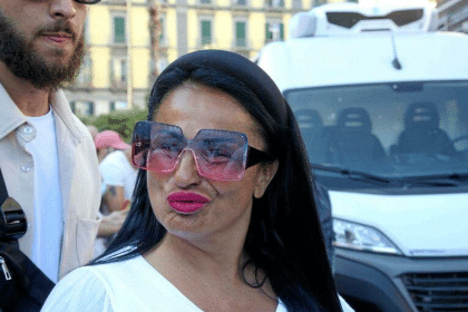 Svergognata Rita De Crescenzo quando esce