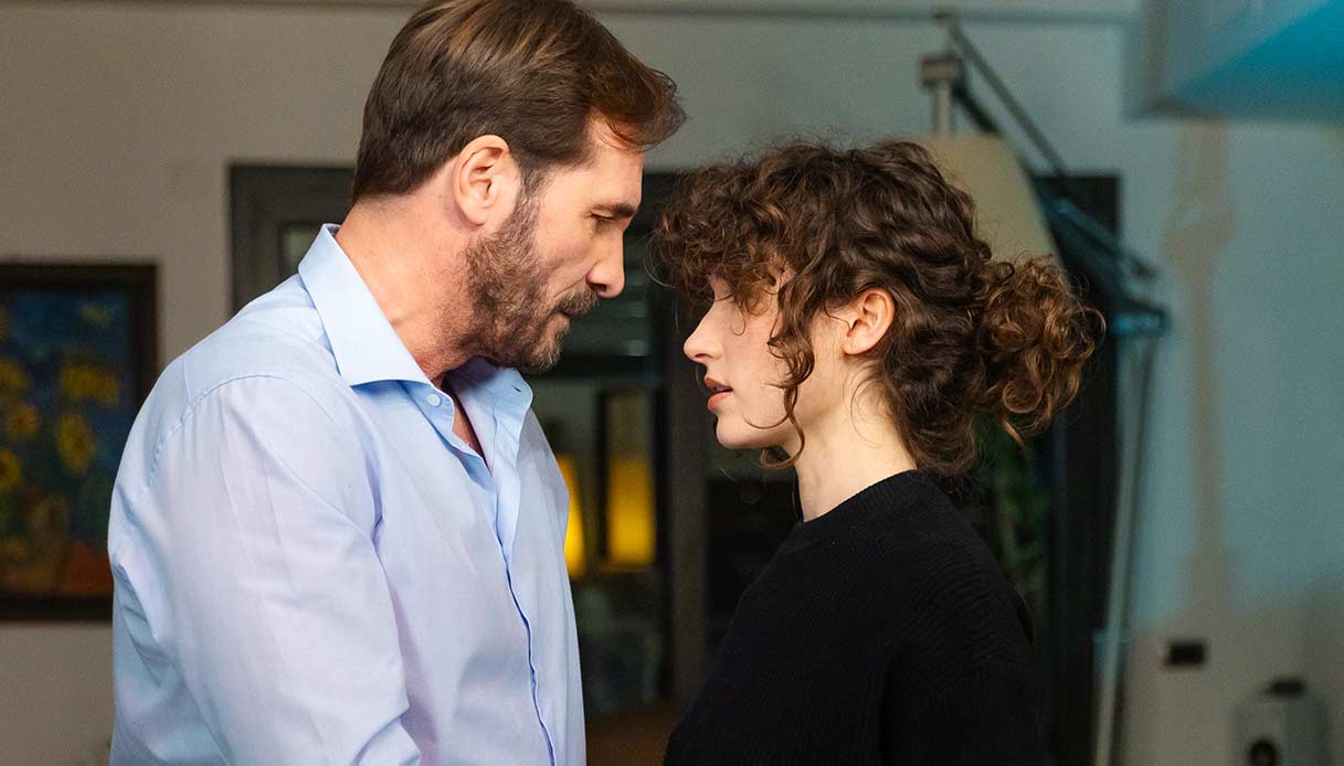 Un Posto al Sole: Anna rischia di farsi del male? Cosa sappiamo