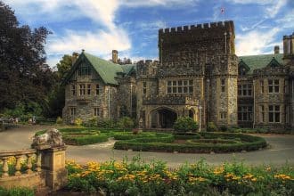 Hatley castle, location di easton prep in crew girl