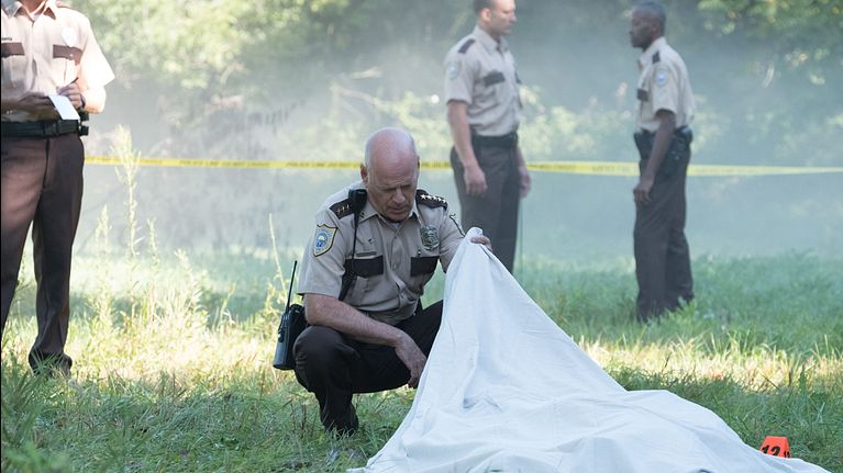 Bruce Willis e Hayden Christensen nel film First Kill del 2017