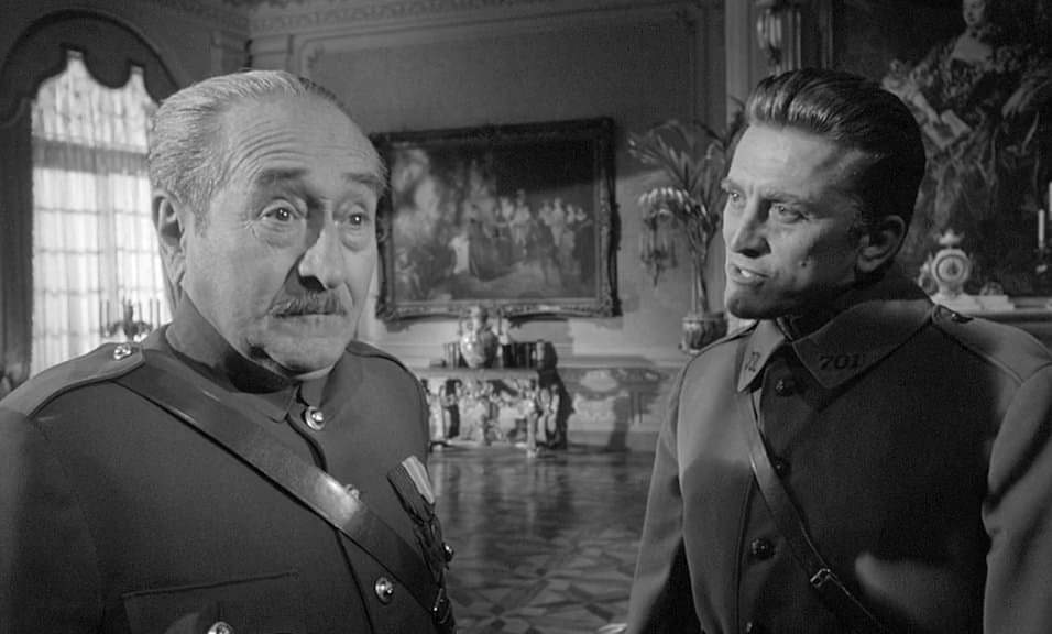 Orizzonti di gloria, kirk douglas nel film di stanley kubrick