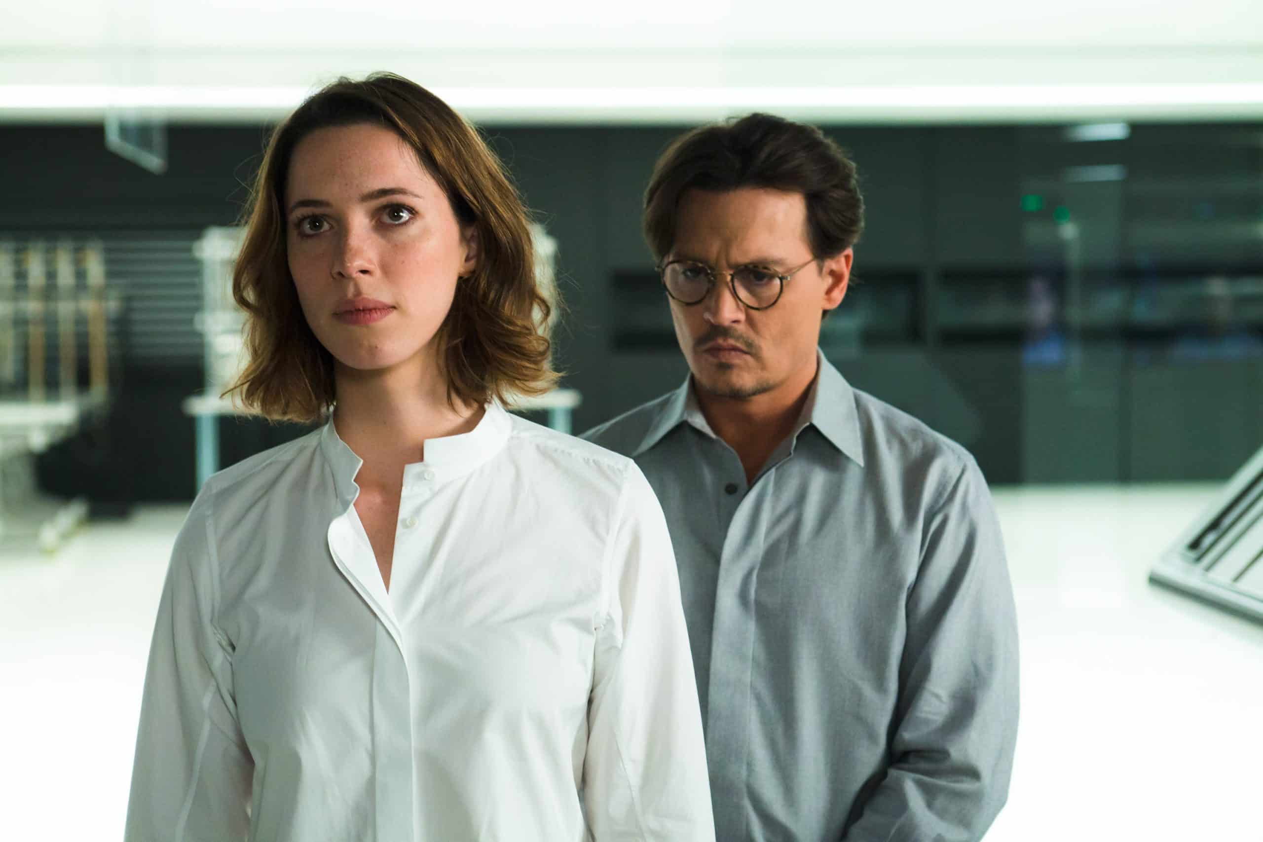 Johnny depp e rebecca hall in transcendence