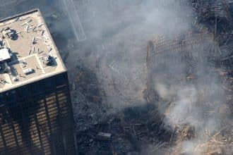 Ground zero dopo gli attentati dell'11 settembre 2001