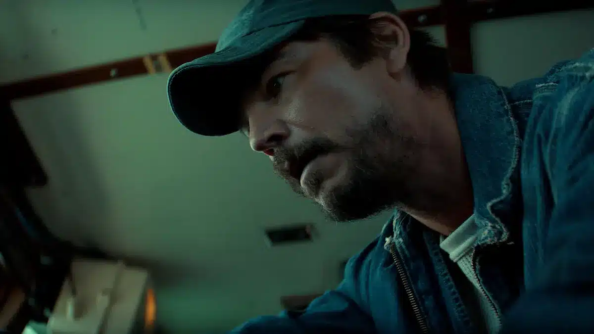Josh hartnett in below, serie netflix girata in terranova