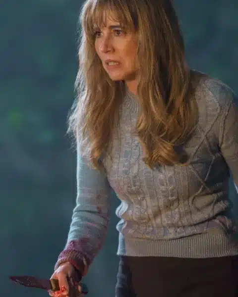 Linda cardellini interpreta pamela voorhees in crystal lake