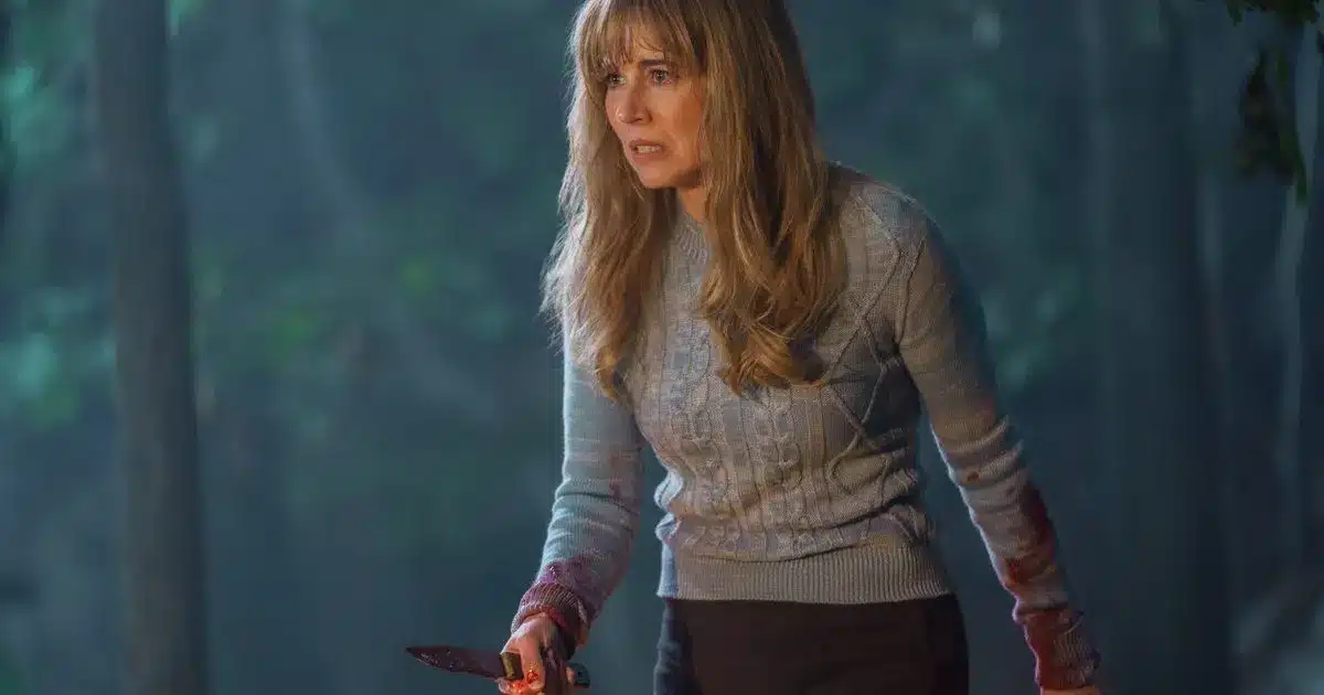 Linda cardellini interpreta pamela voorhees in crystal lake