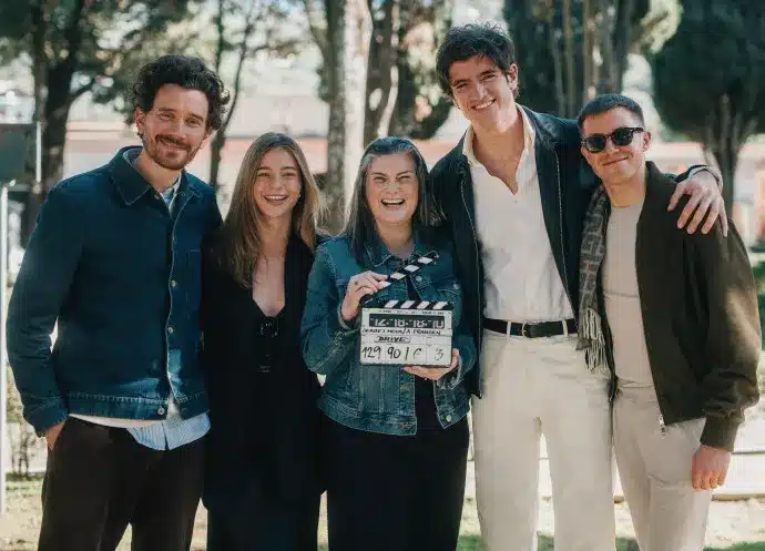 Cast e troupe di drive the pretenders durante le riprese, foto bavaria film