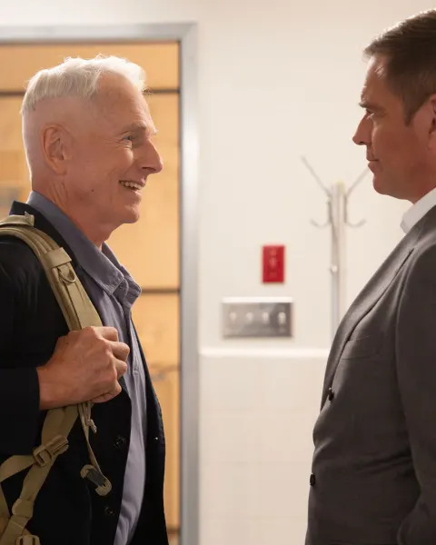 Mark harmon e michael weatherly come gibbs e dinozzo in ncis origins