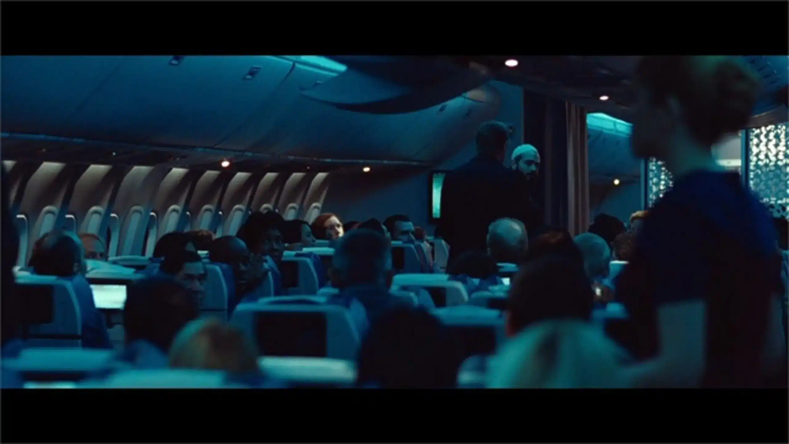 Scena di non-stop ambientata sul volo transatlantico