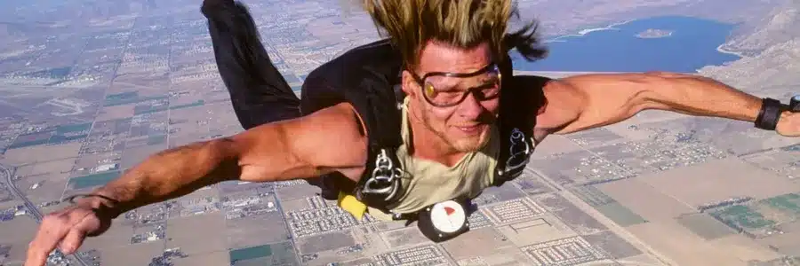 Point break: swayze fece davvero i lanci? Patrick swayze in caduta libera nelle immagini della lavorazione di point break