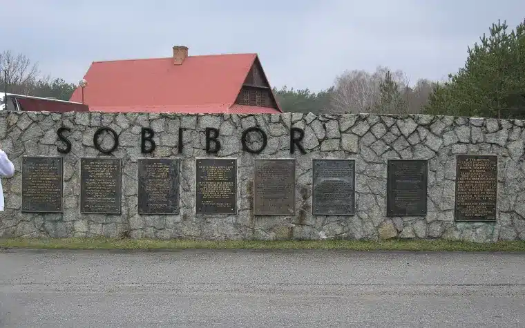 Fuga da sobibor è una storia vera? La rivolta del 1943 e il film Fuga da sobibor è una storia vera? La rivolta del 1943 e il film