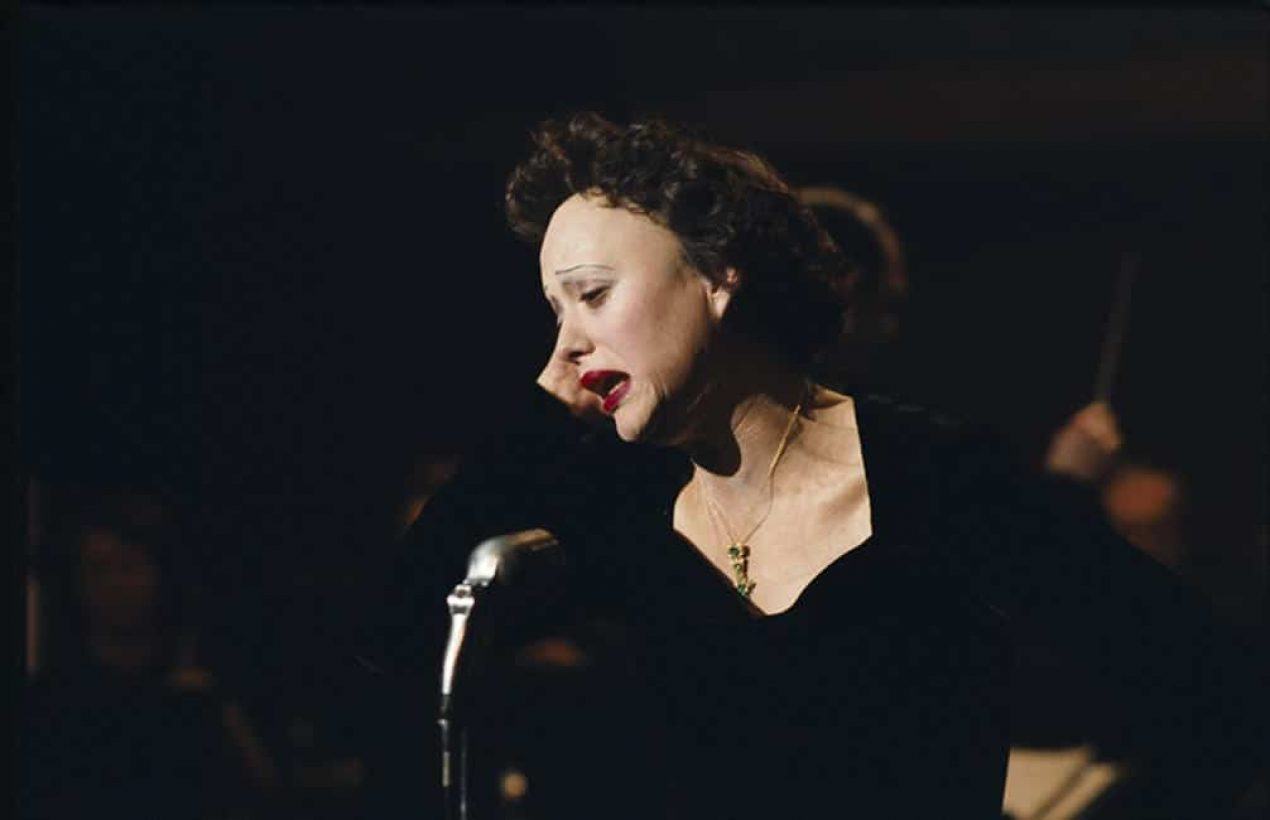 Emozione pura per il film su Edith Piaf La Vie en rose